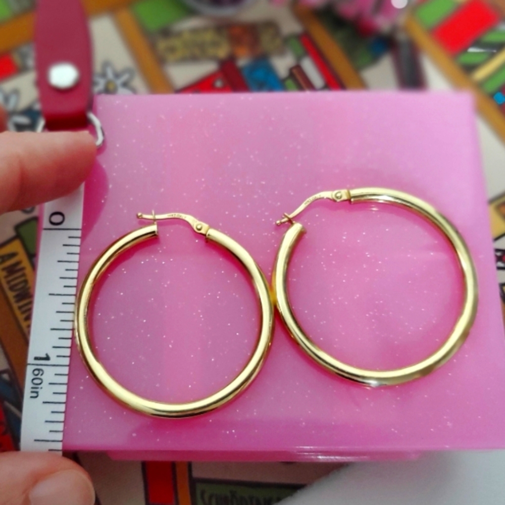 Real 14k gold (not plated) hoop earrings.